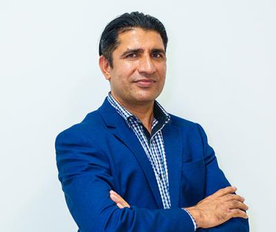 Balinder Nain , MARA registered migration agent providing Australia visa consultation services in Darwin, Australia.